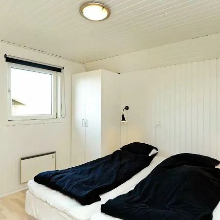 Vakantiehuis Four-bedroom Holiday In 3 Vejers Strand